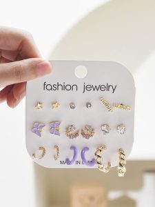 The Perfect Match: A Guide to Earring Settings插图3