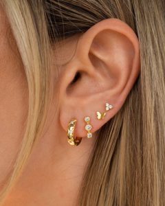 The World of Earring Style: Endless Options for Every Look插图3