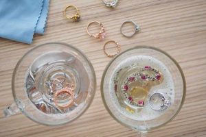 Earring Cleaner: Keeping Your Earrings Clean and Beautiful插图4