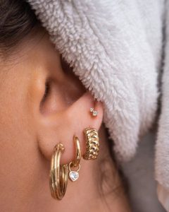 The World of Earring Style: Endless Options for Every Look插图2