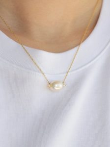 Discover the Timeless Charm of Pearl Necklaces