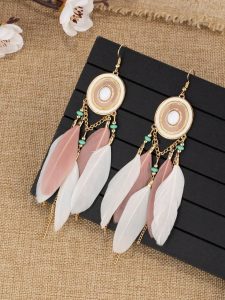 Feather Earrings: Are feather earrings popular?插图4