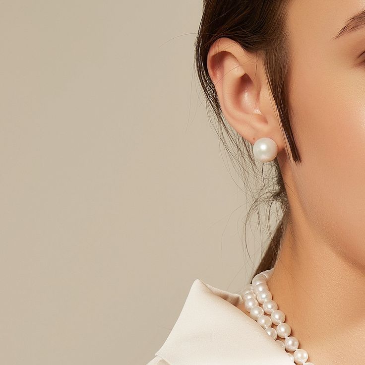  reasons behind the high cost of pearl earrings