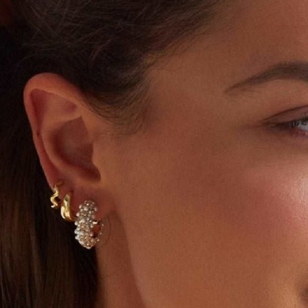 Discover the charm of huggie earrings