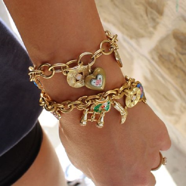 Discover the popularity of charm bracelets