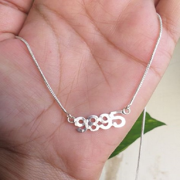 Learn how to clean your silver necklace chain