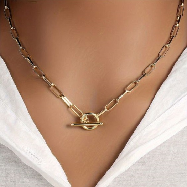 Discover easy DIY tricks to repair your broken necklace