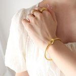 Learn how to make a stylish knot bracelet