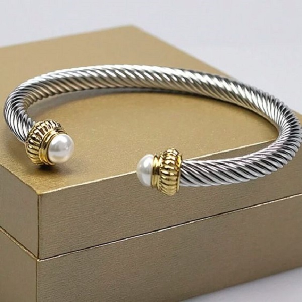 Discover the benefits of wearing a silver bracelet