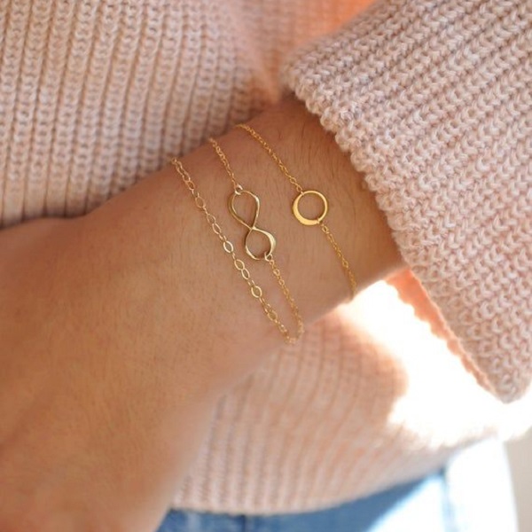 Find out if it's okay to wear more than one bracelet