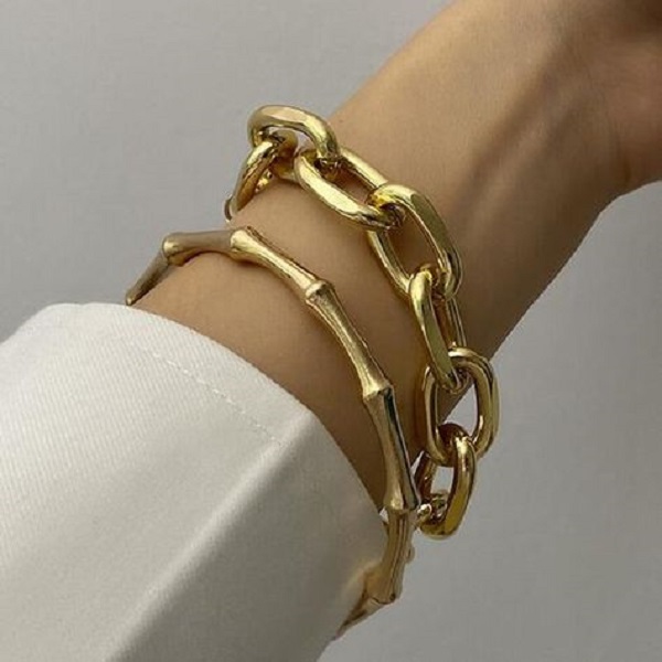 Learn how to make a metal bracelet at home