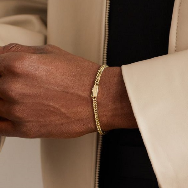 Discover the modern appeal of gold bracelets for men