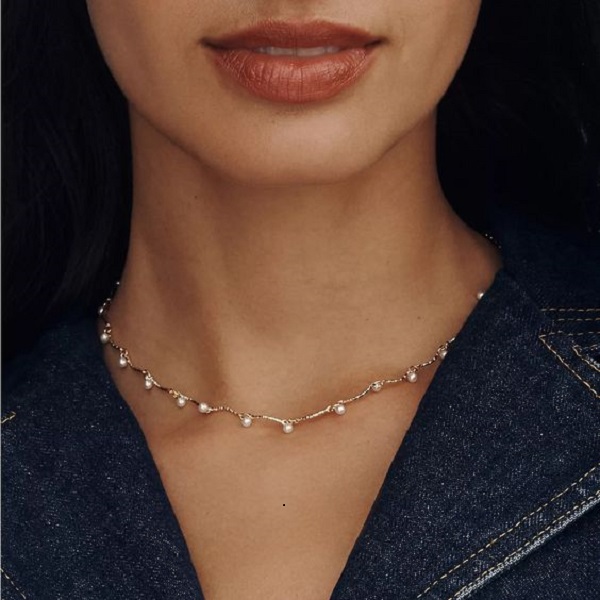  Discover the perfect necklace to elevate any outfit