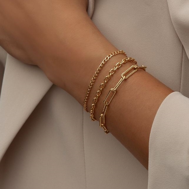 Discover the enduring quality of gold bracelets