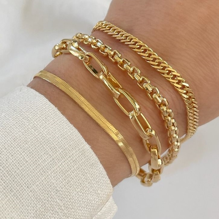 Easily adjust your wrap bracelet 