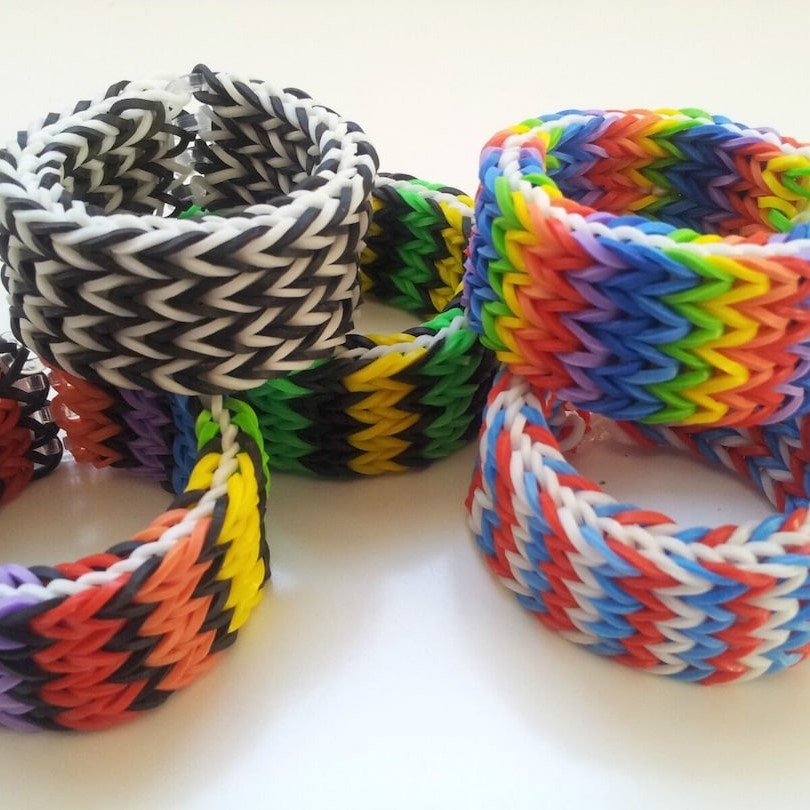 loom bracelets with fingers