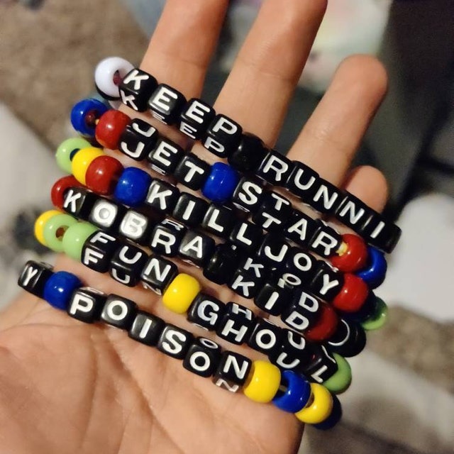 what are kandi bracelets