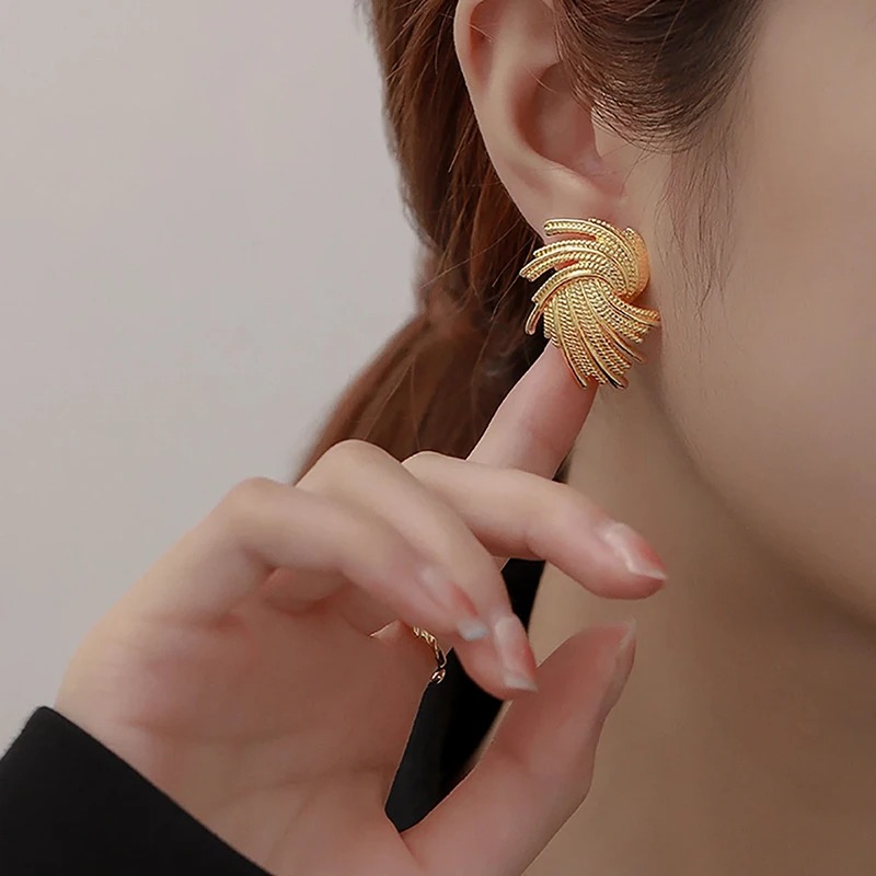 clip on earrings