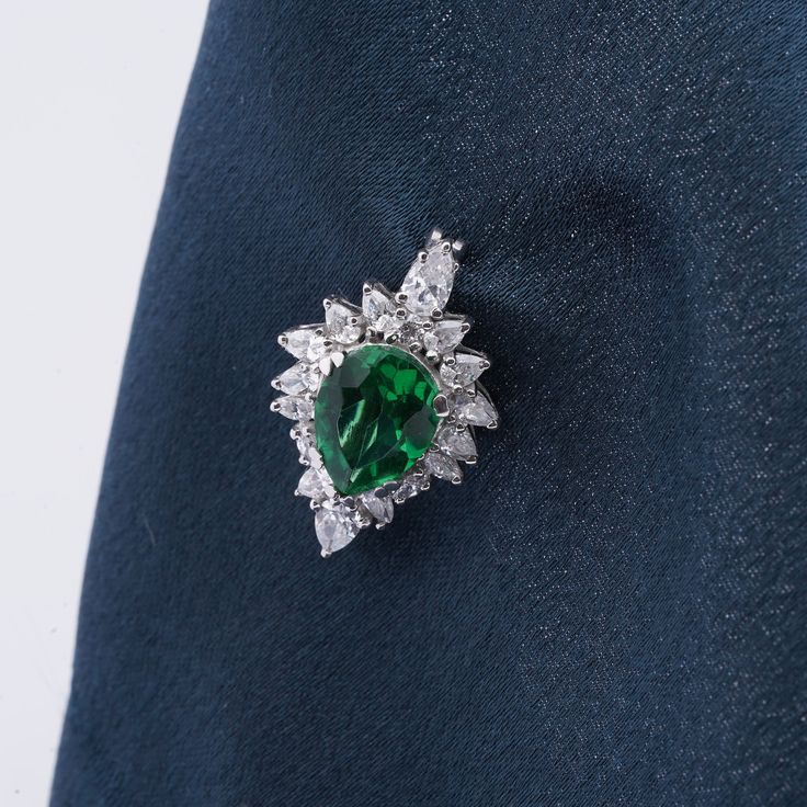 vintage emerald brooch