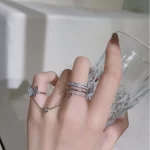 style how to wear rings on multiple fingers