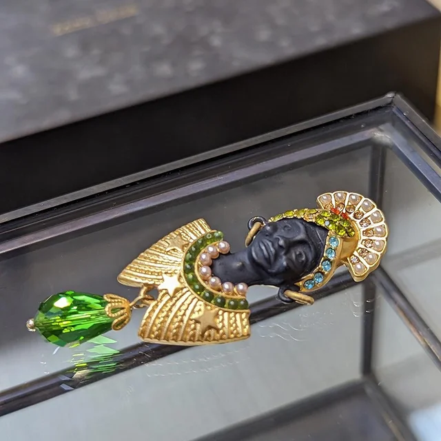 blackamoor brooch