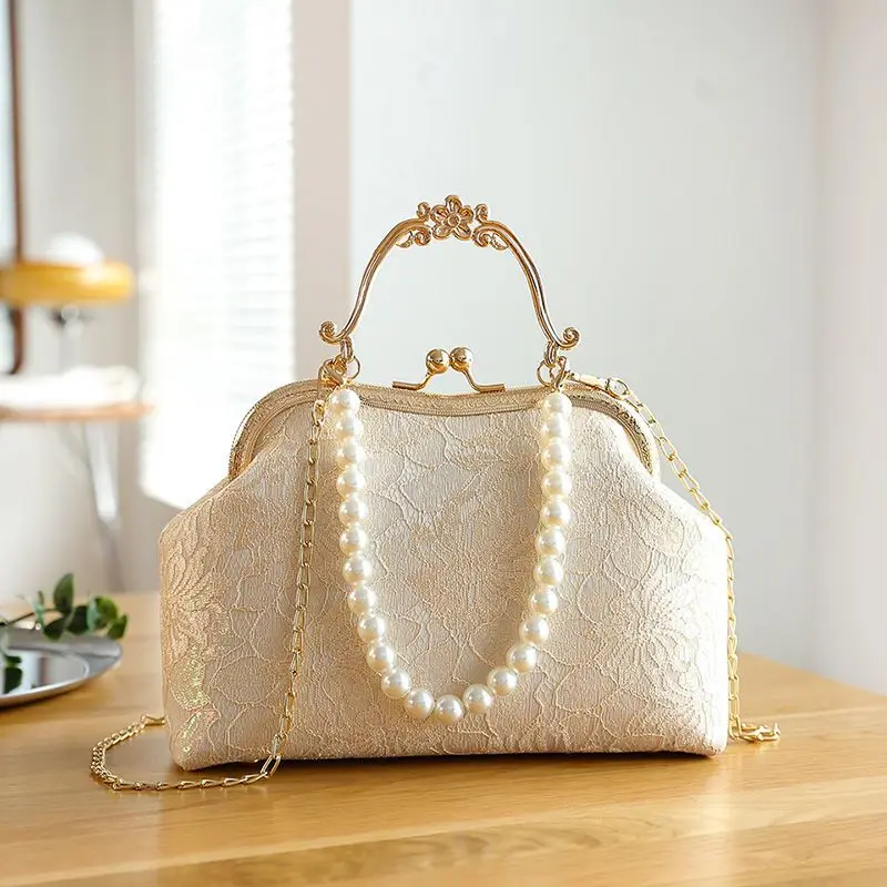 classic handbag style