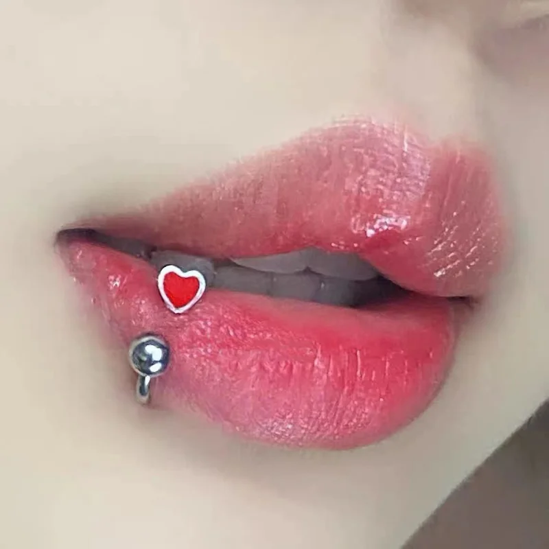 vertical labret