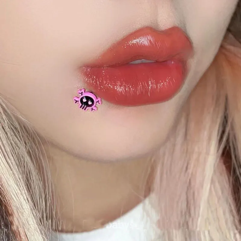 vertical labret