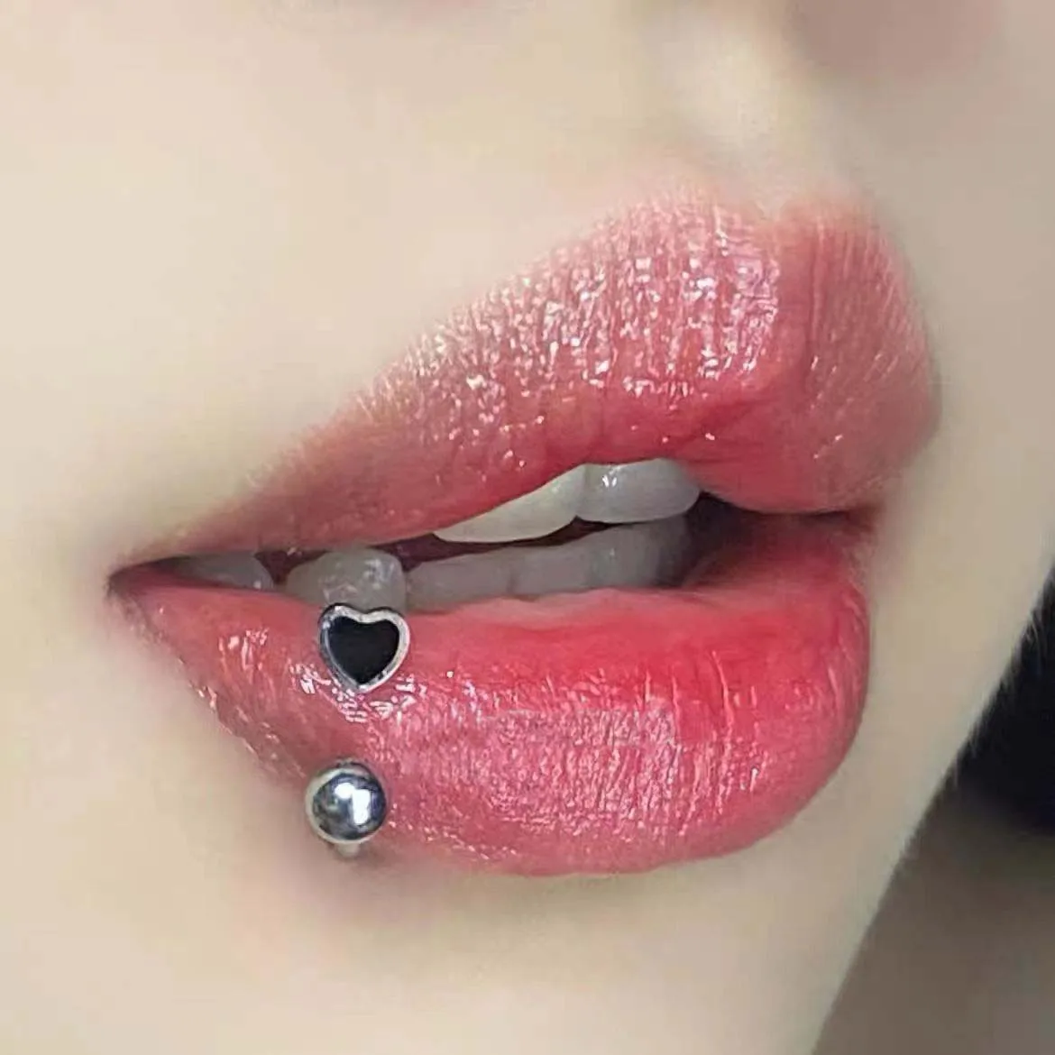 lip piercing types