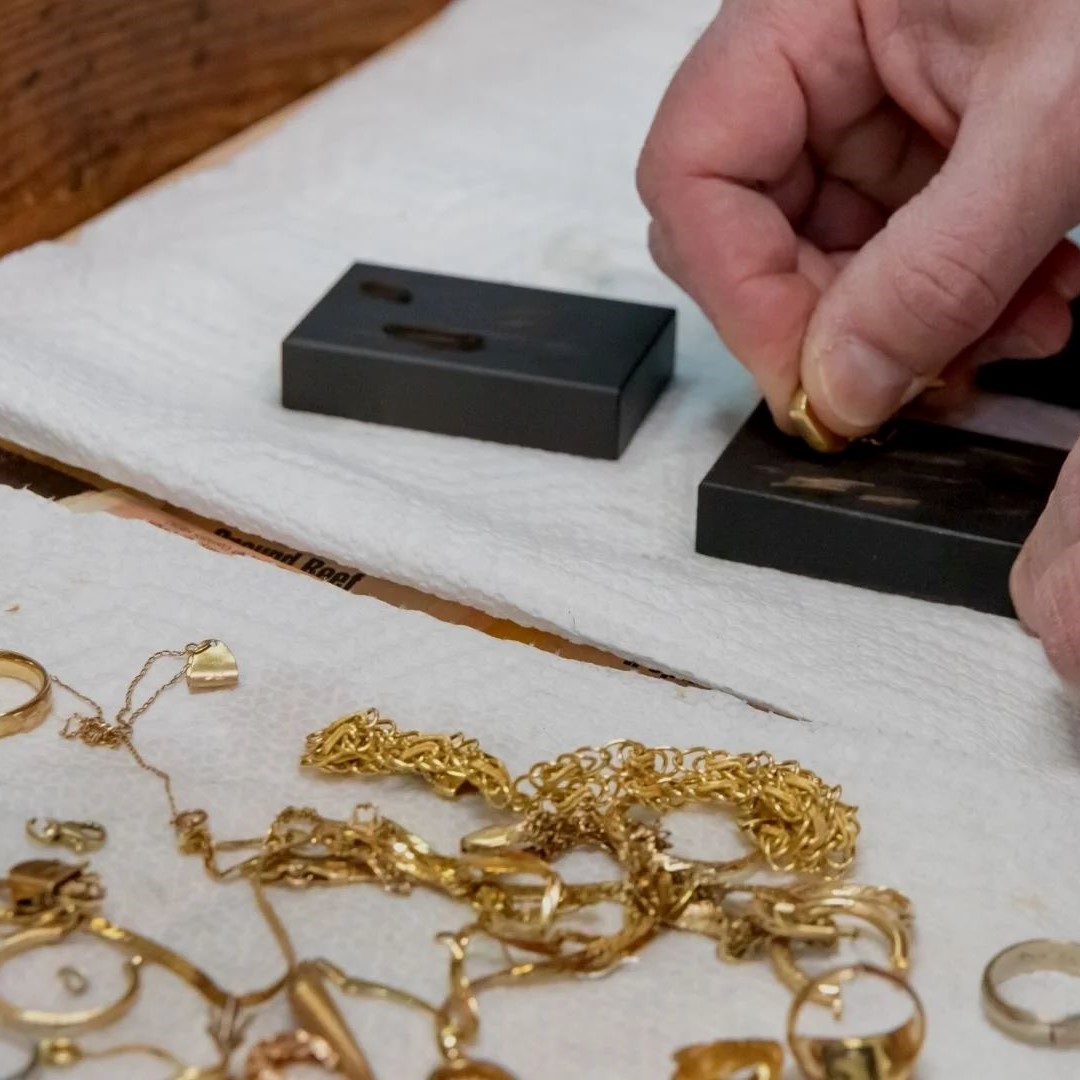 how to test gold jewelry